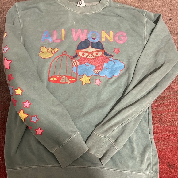 Ali Wong Graphic Sweatshirt from her tour
Comedy Netflix special Ali Wong - Picture 2 of 3